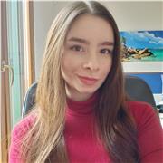 Benvenuti alle mie lezioni di psicologia, dove esploriamo insieme le profondità della mente umana. In questo percorso di apprendimento, ti guiderò attraverso le sfumature della psicologia generale, dove scopriremo i concetti fondamentali che guidano il co